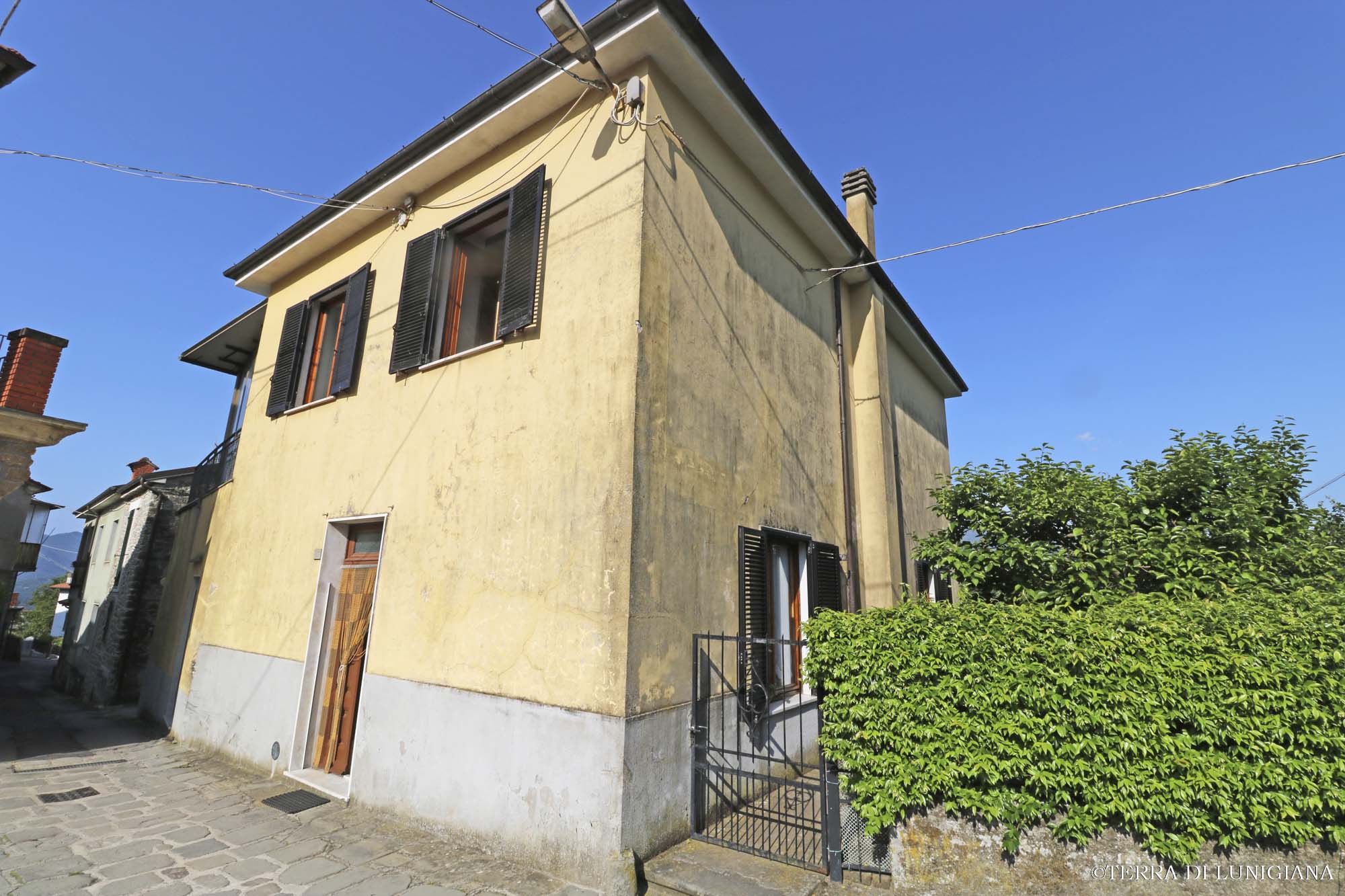 L’ ORZO – Detached House with Garden and Land