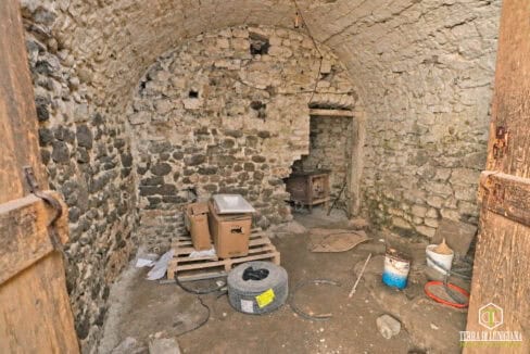 186i (1)
