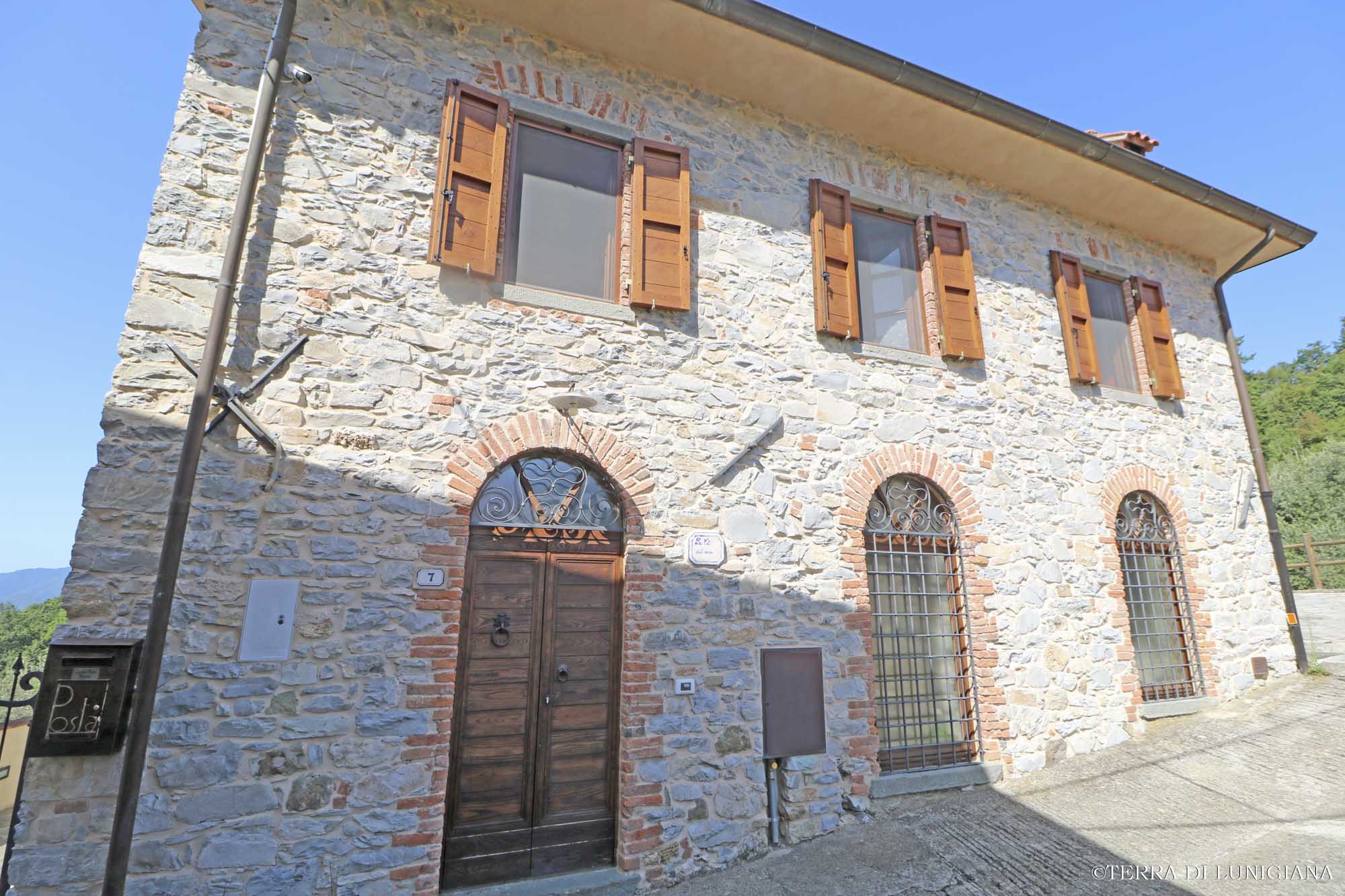 CA’ DAL SASS – Detached Stone House with Stunning