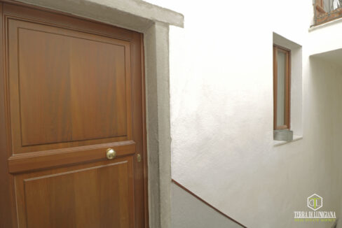 212b (2)