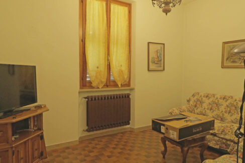 244d (10)