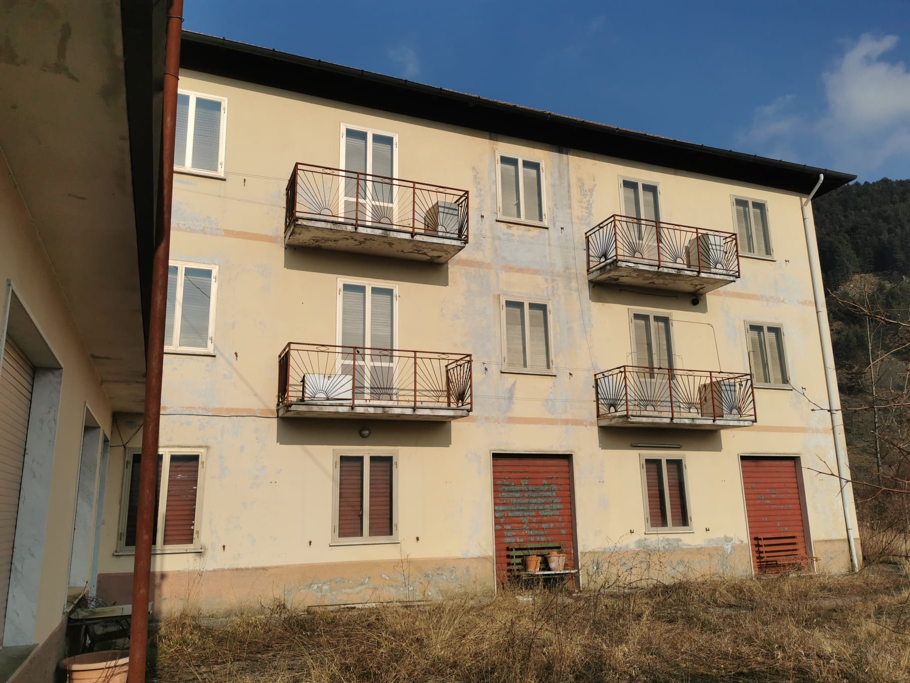 IL COLORE – 12 Apartments with land